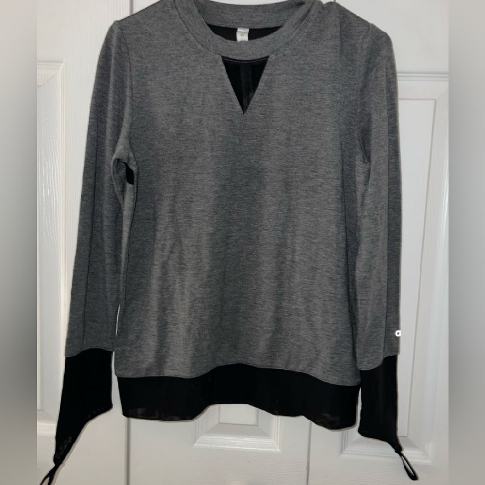Alo Yoga BLOUSE WOMENS GRAY SIZE XS